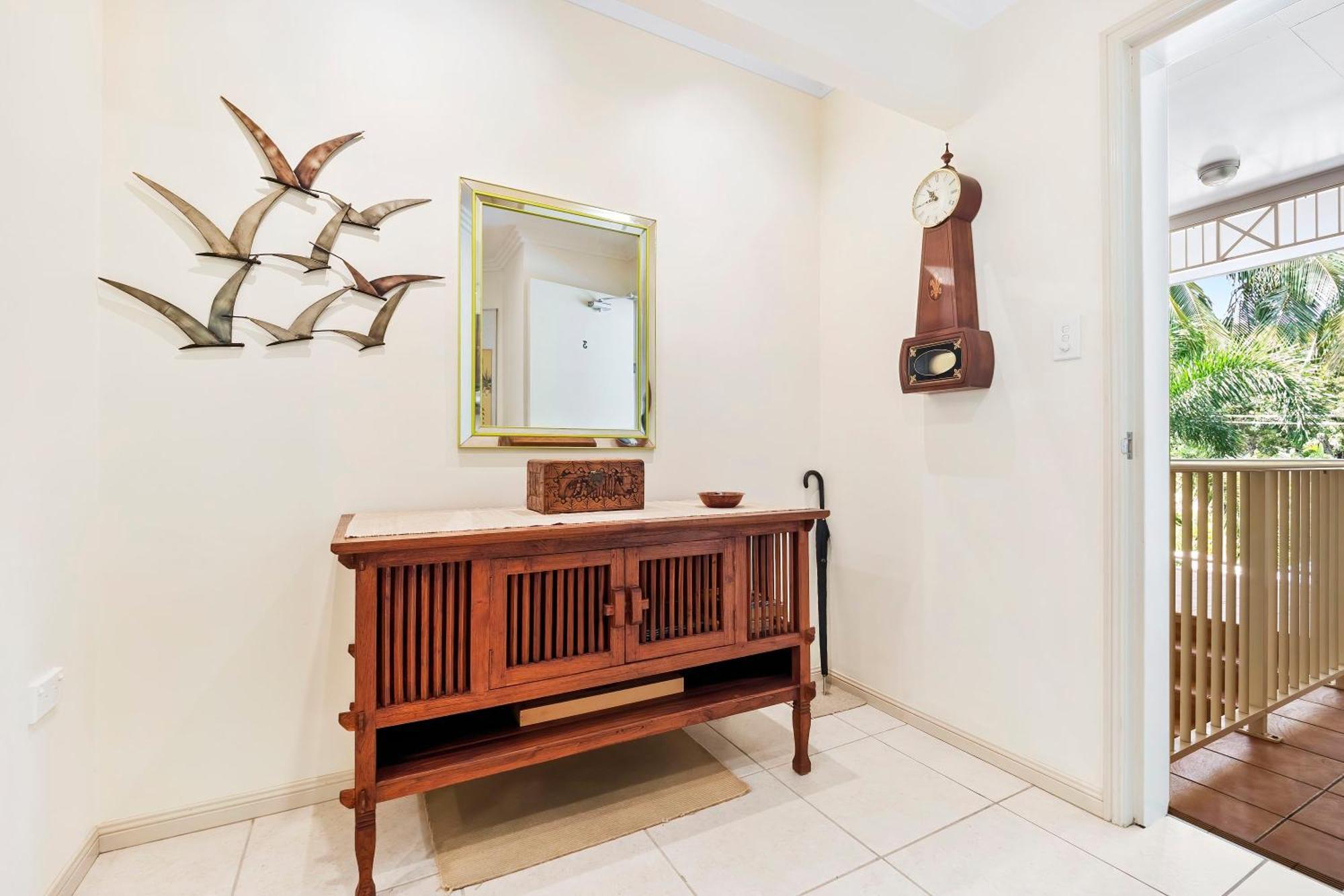 Arlington Apartments Clifton Beach Ruang foto