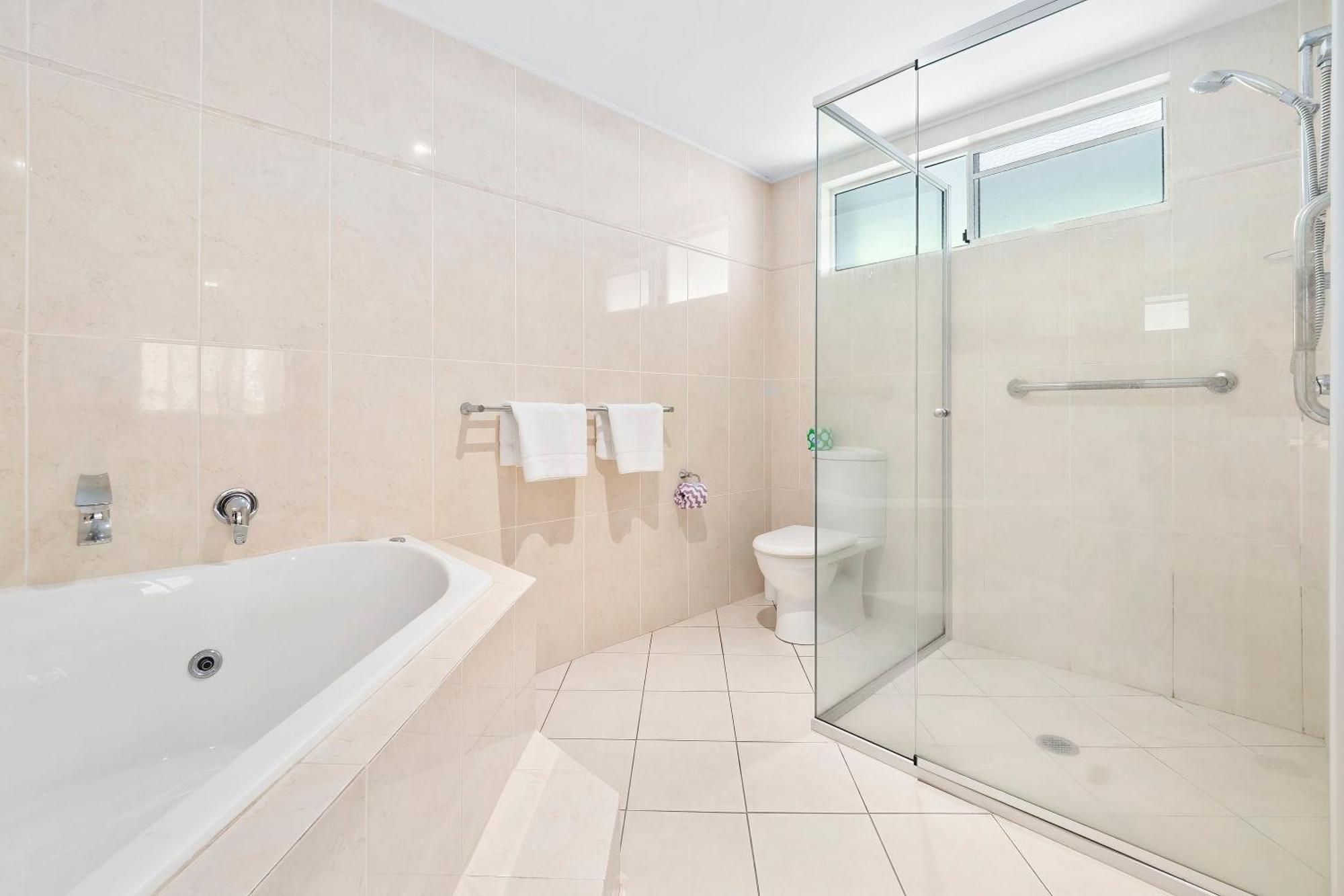 Arlington Apartments Clifton Beach Ruang foto